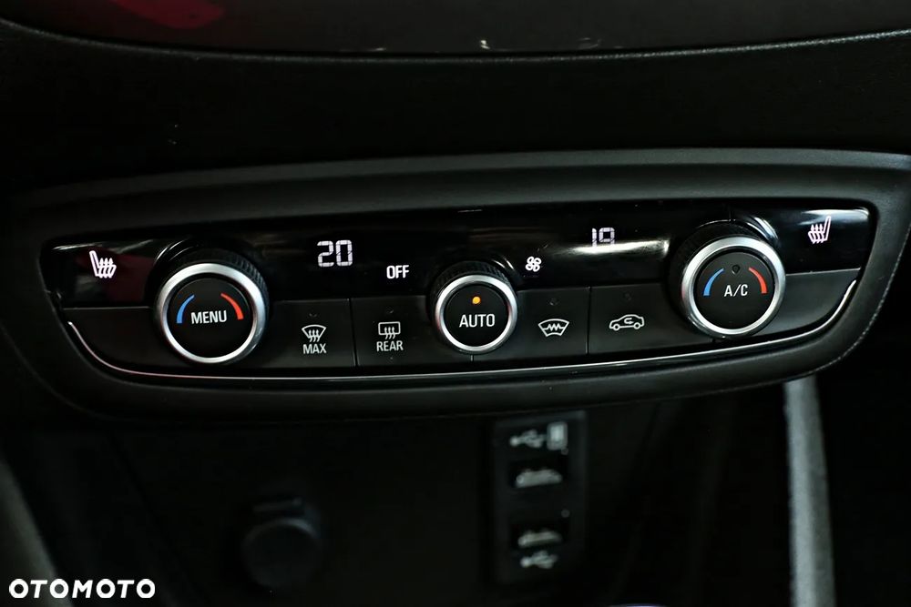 Opel Crossland X - 29