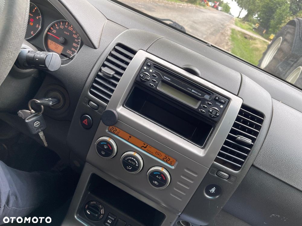 Nissan Pathfinder 2.5 DCi Comfort - 17