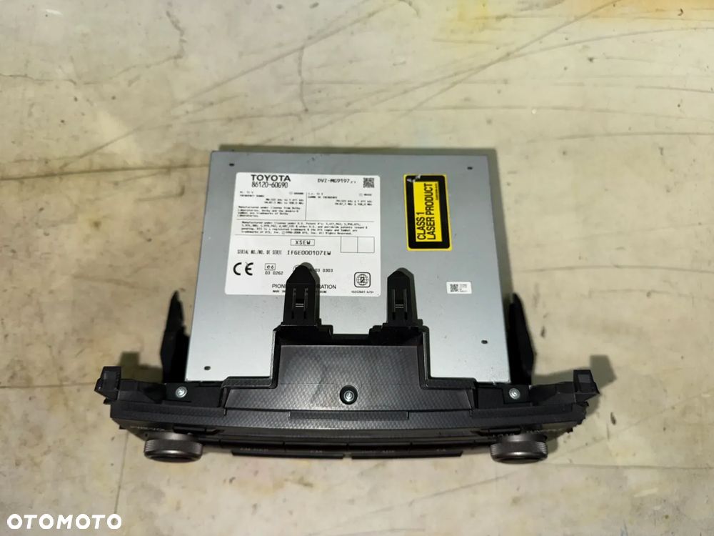 Radioodtwarzacz radio CD Toyota Land Cruiser 200 LC200 86120-60G90 - 2