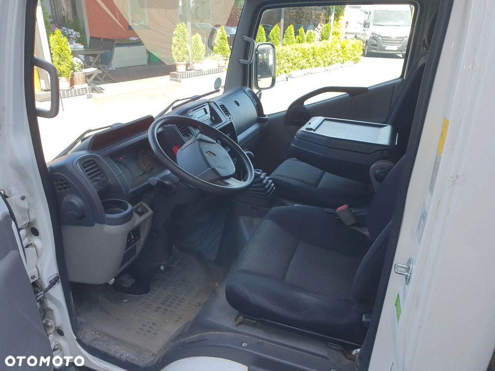 Fotele  Nissan Cabstar Renault Maxity