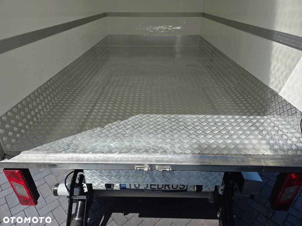 Ford TRANSIT 350-170 IZOTERMA WINDA 750Kg 48 Tyś Km SERWIS ASO FORD DO OSTATNIEGO Km SALON PL STAN JAK NOWY TEMPOMAT KLIMA ELKTRYKA ASYSTEN KIEROWCY WZMOCNIONE TYLNE ZAWIESZENIE RESOR + PODUSZKI PNEŁMATYCZNE - 20