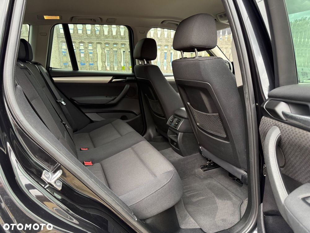 BMW X3 xDrive20d - 27