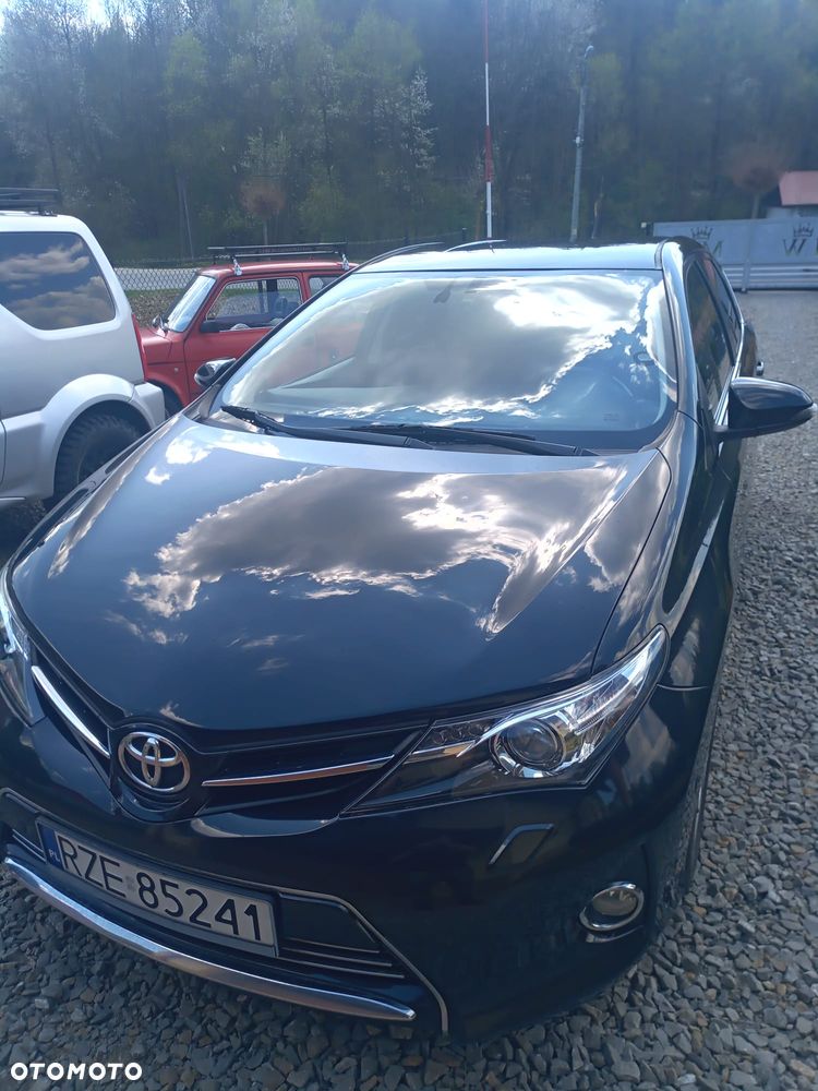 Toyota Auris 1.6 Premium Start - 3