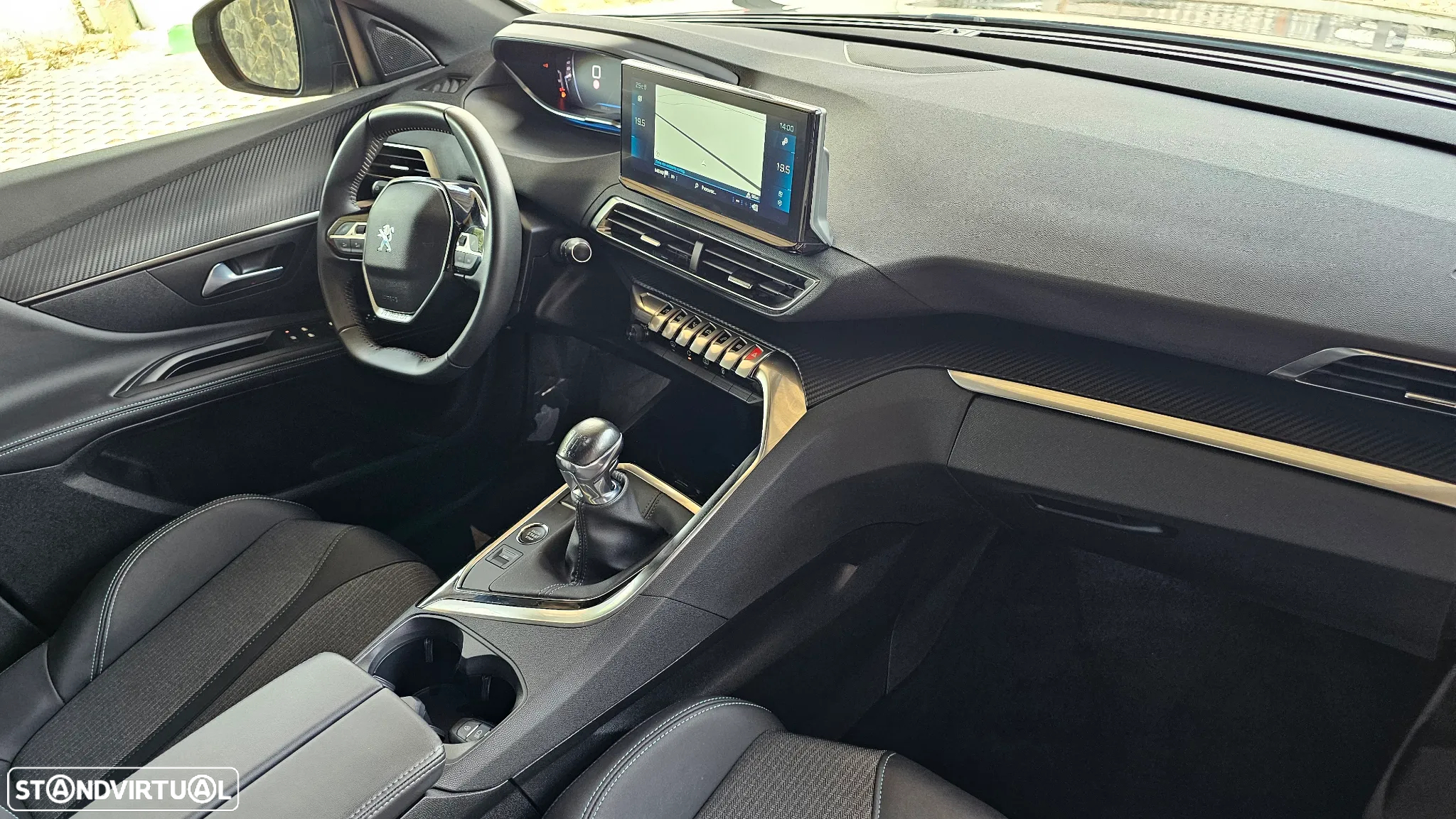 Peugeot 5008 1.2 PureTech Allure - 22