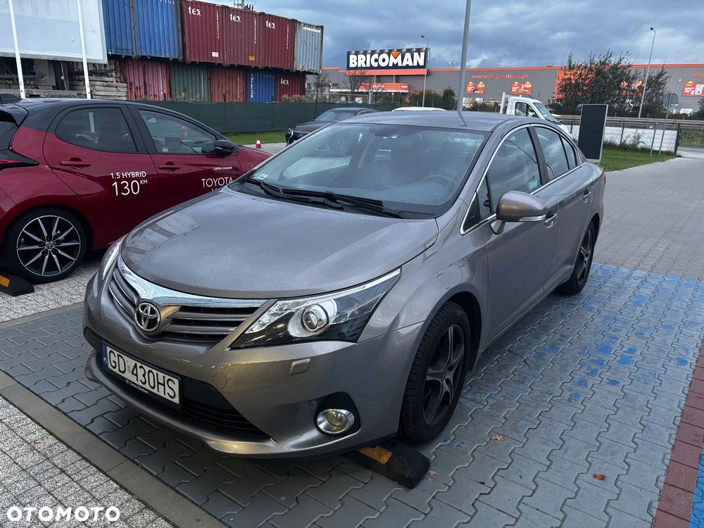 Toyota Avensis - 8