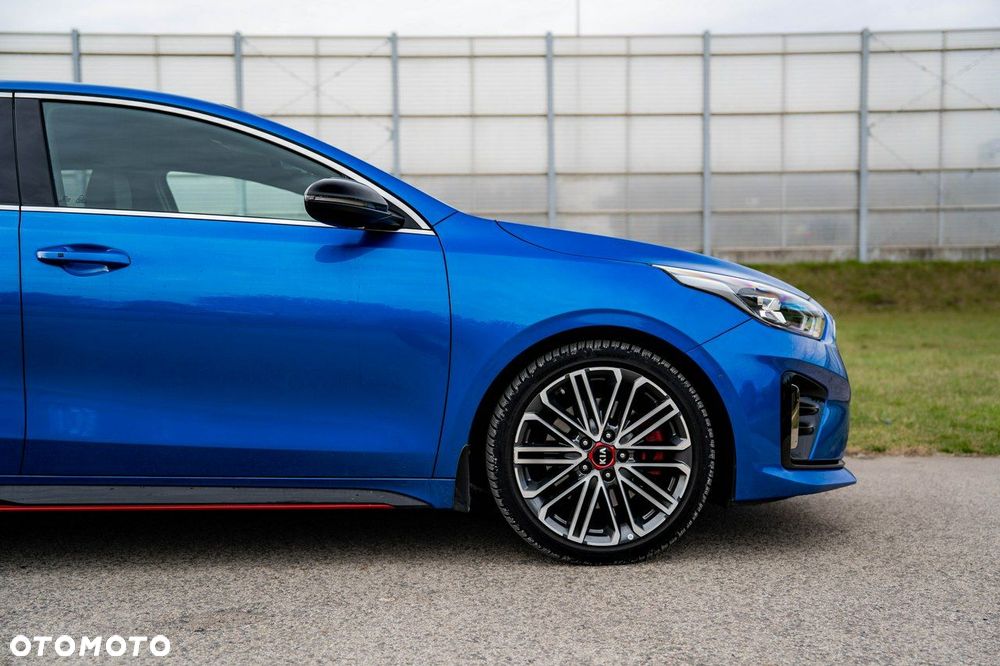 Kia ProCeed 1.6 T-GDI GT DCT - 9