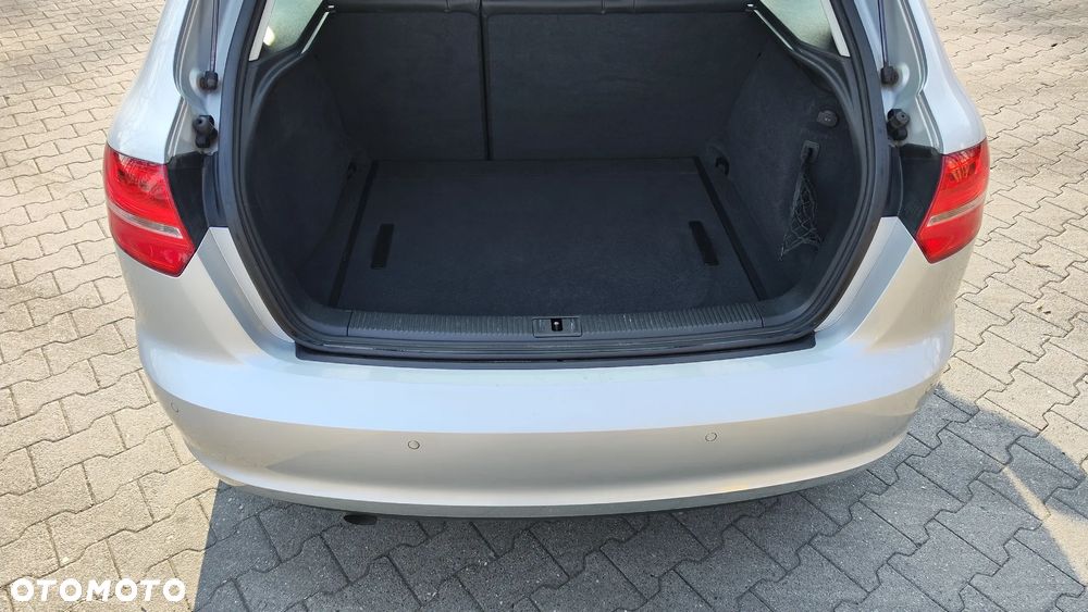 Audi A3 Sportback 1.6 TDI DPF Attraction - 9