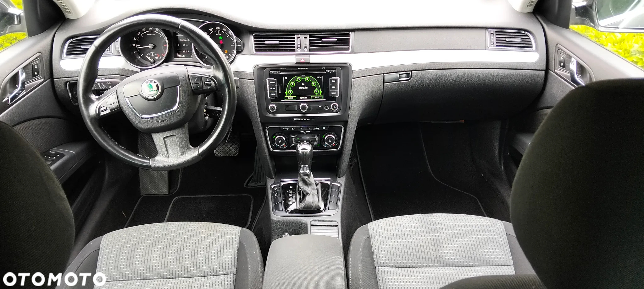 Skoda Superb Combi 2.0 TDI DSG Exclusive - 23