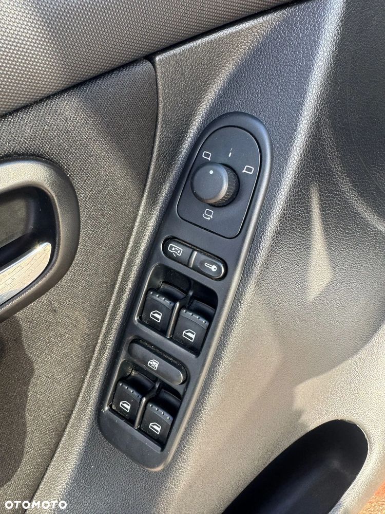 Seat Leon 1.6 Signo - 12