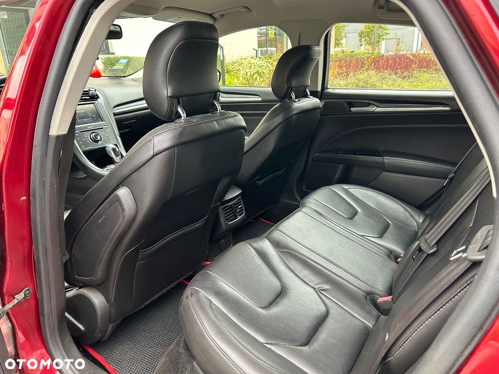Ford Fusion 2.0 EcoBoost Titanium - 10