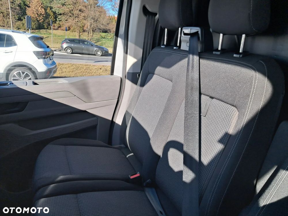 Volkswagen Transporter T7 - 37