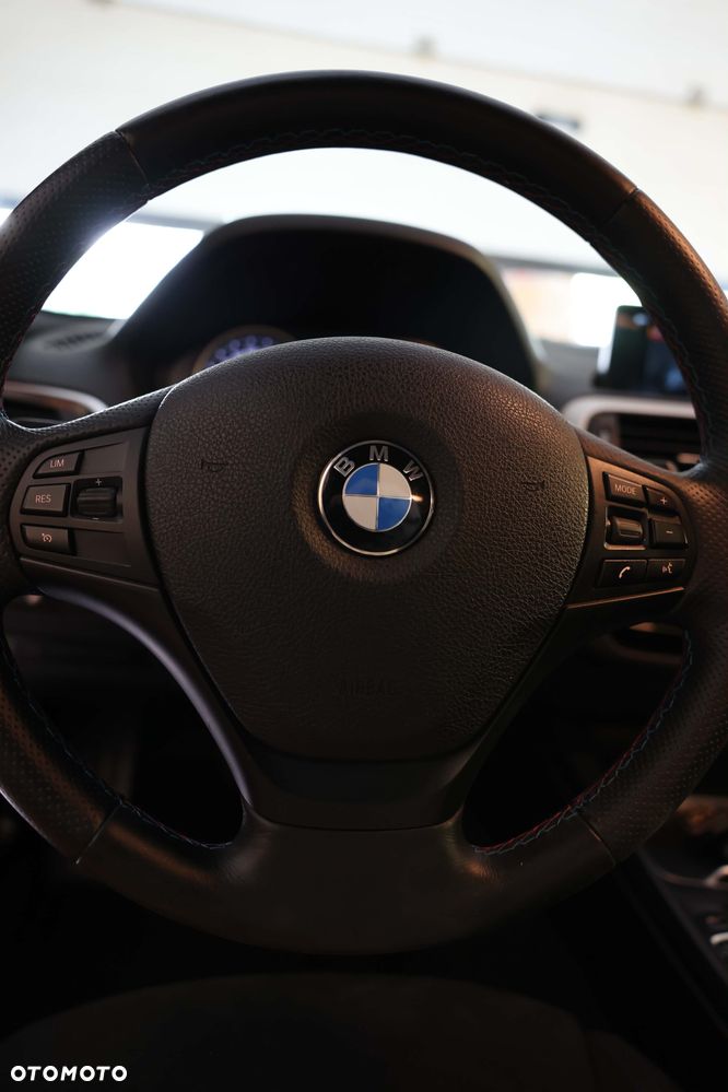 BMW Seria 1 120d xDrive - 22