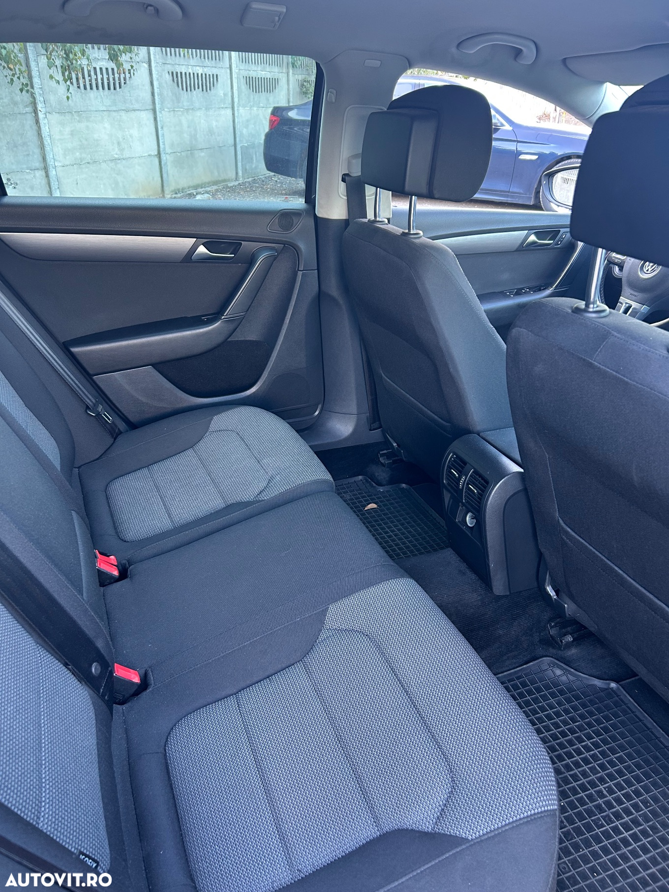 Volkswagen Passat - 8