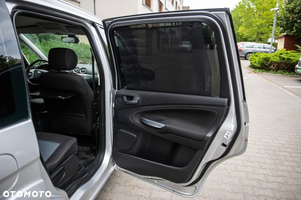 Ford Galaxy 2.0 TDCi Ghia - 22