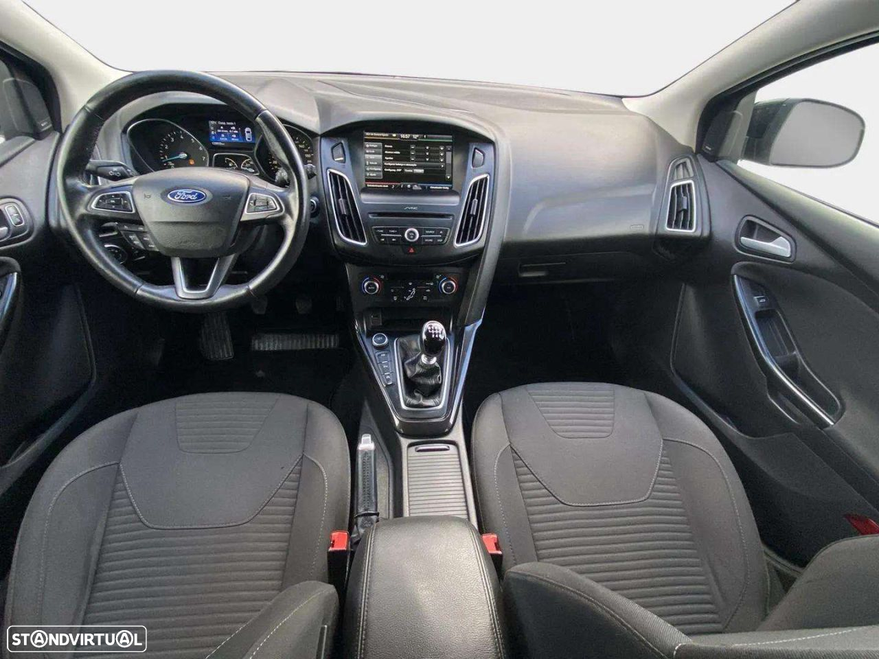 Ford Focus SW 1.0 SCTi Titanium - 8