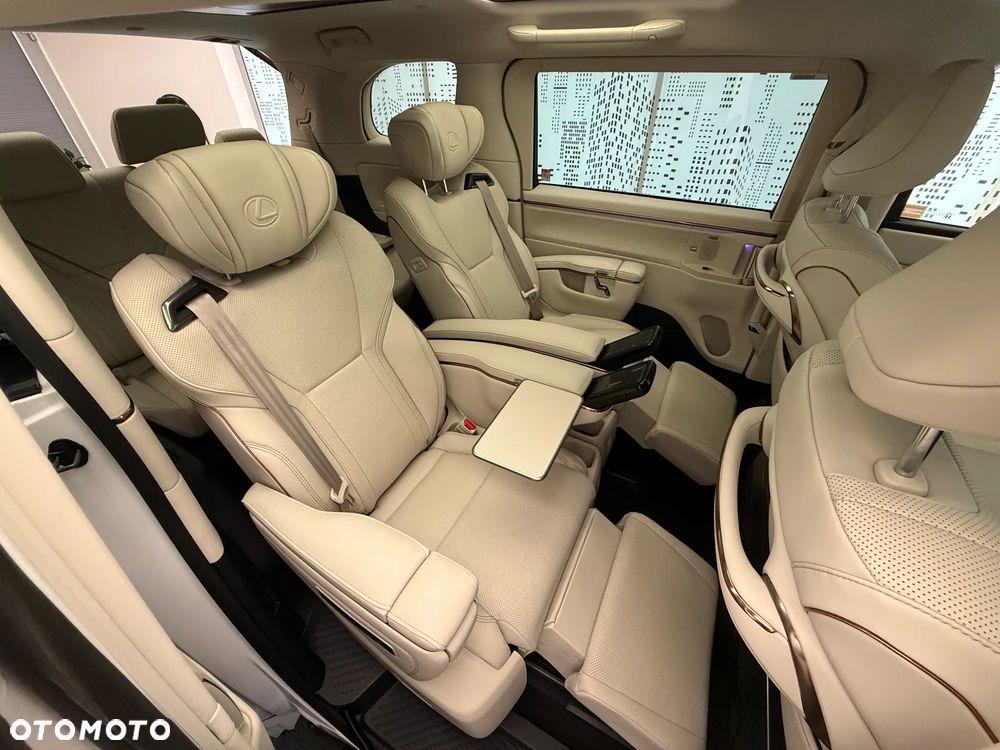 Lexus LM 350h Prestige - 29