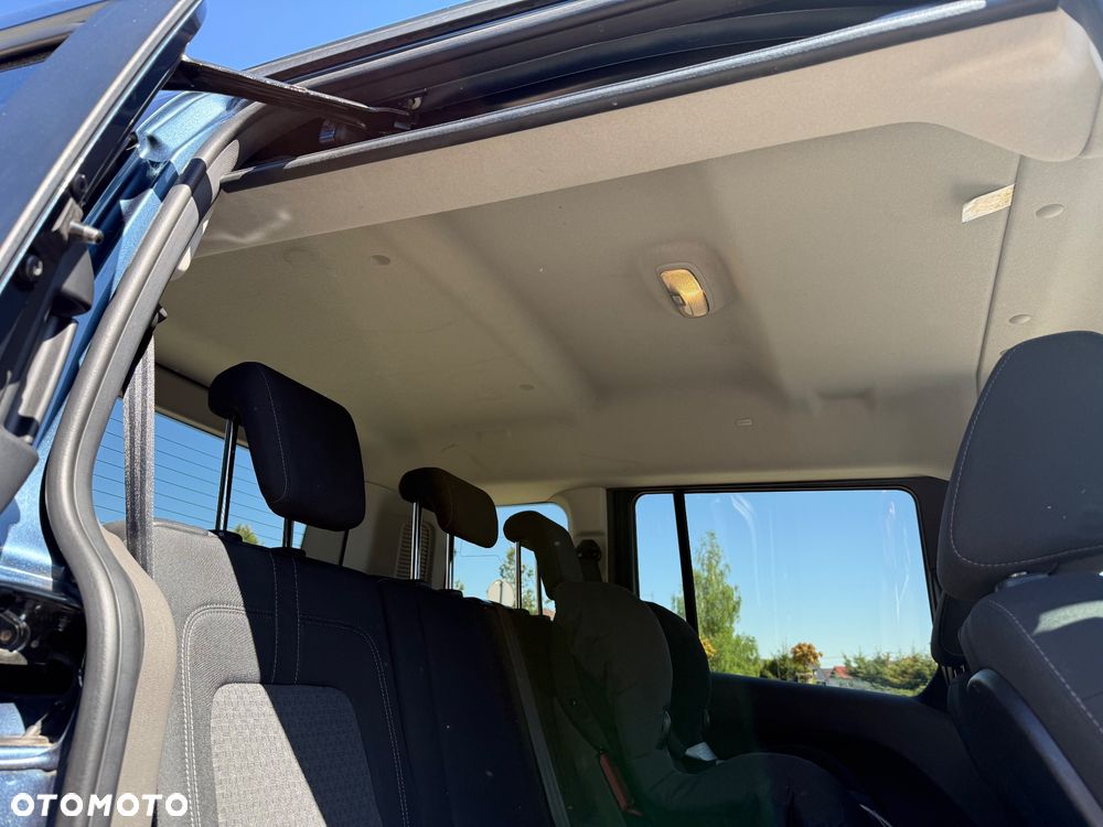 Ford Tourneo Connect Grand 1.5TDCi Start/Stop Titanium - 27