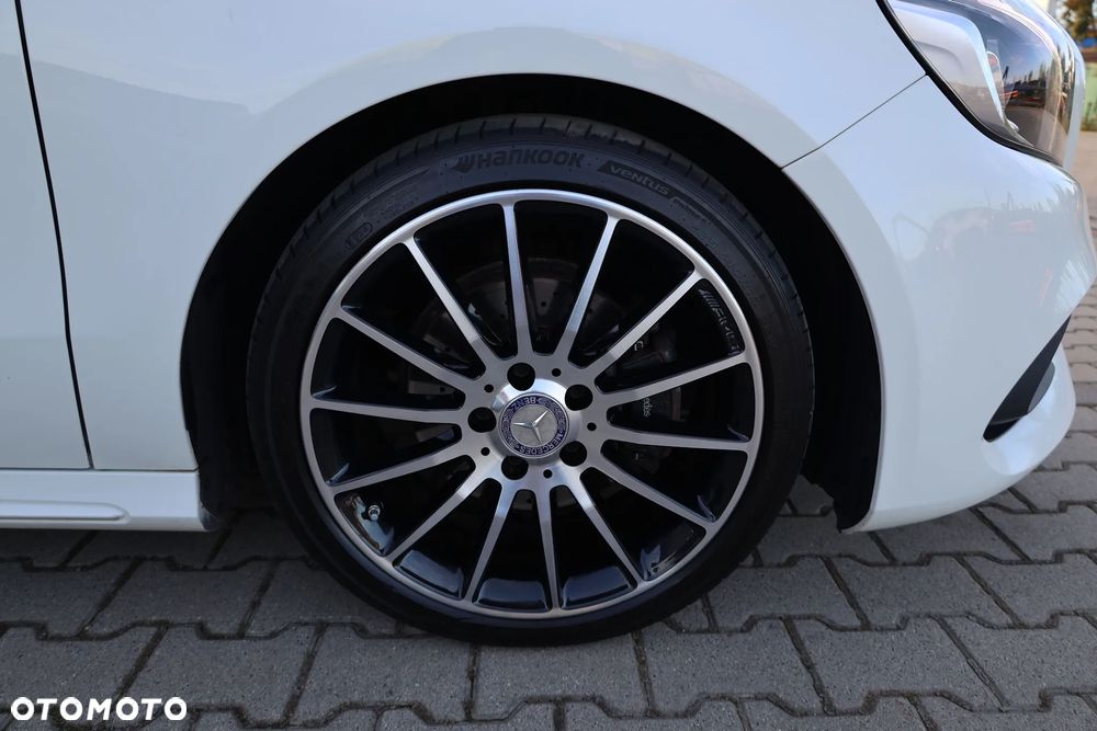Mercedes-Benz Klasa A 180 (BlueEFFICIENCY) AMG Sport - 40