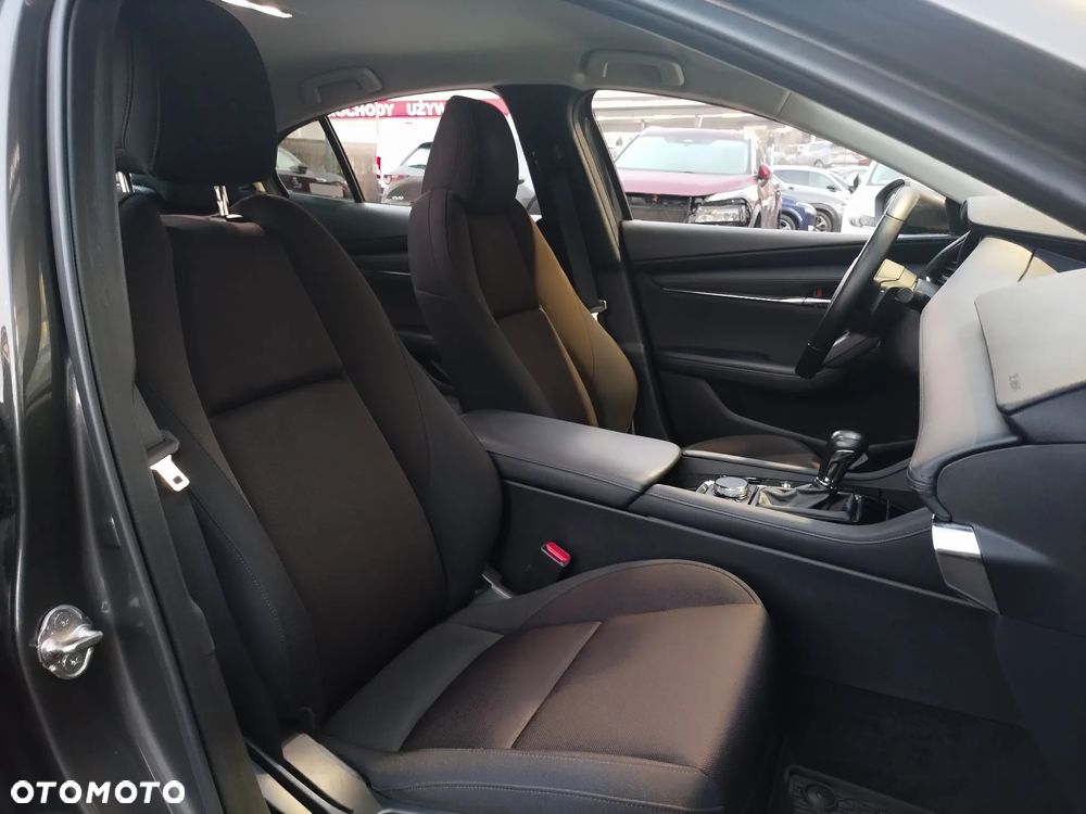 Mazda 3 2.0 mHEV Hikari - 18