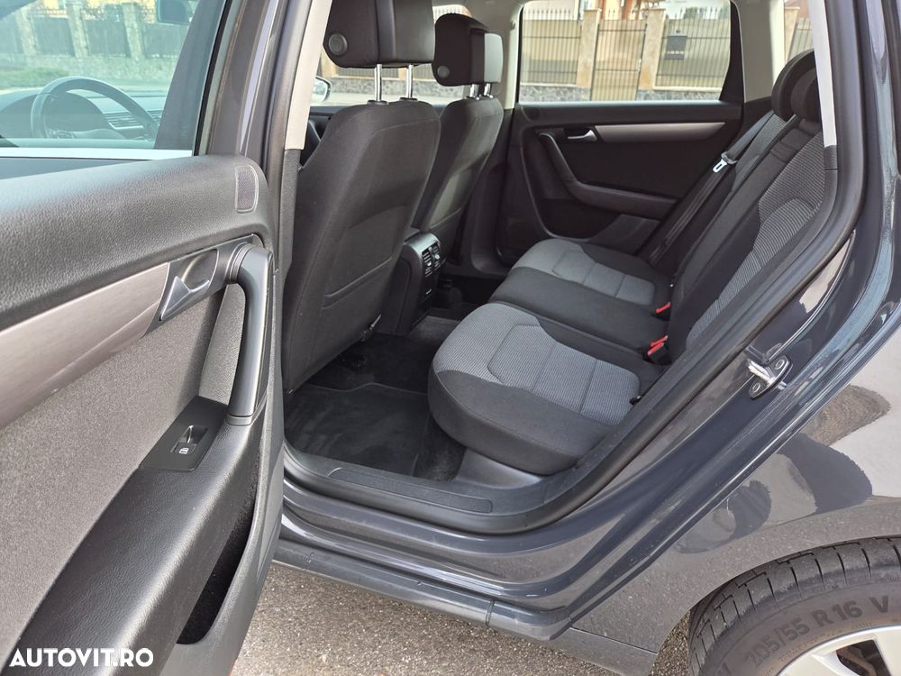 Volkswagen Passat Variant 2.0 TDI Highline Aut - 13