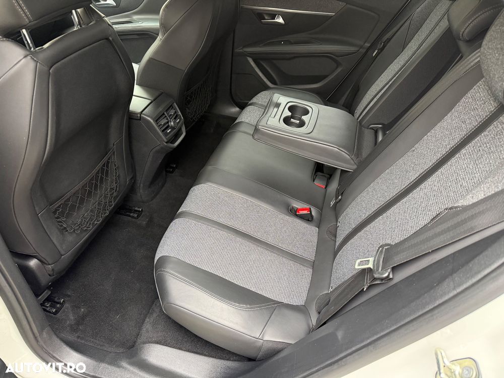 Peugeot 3008 PureTech 130 Stop & Start GPF EAT8 Allure - 28