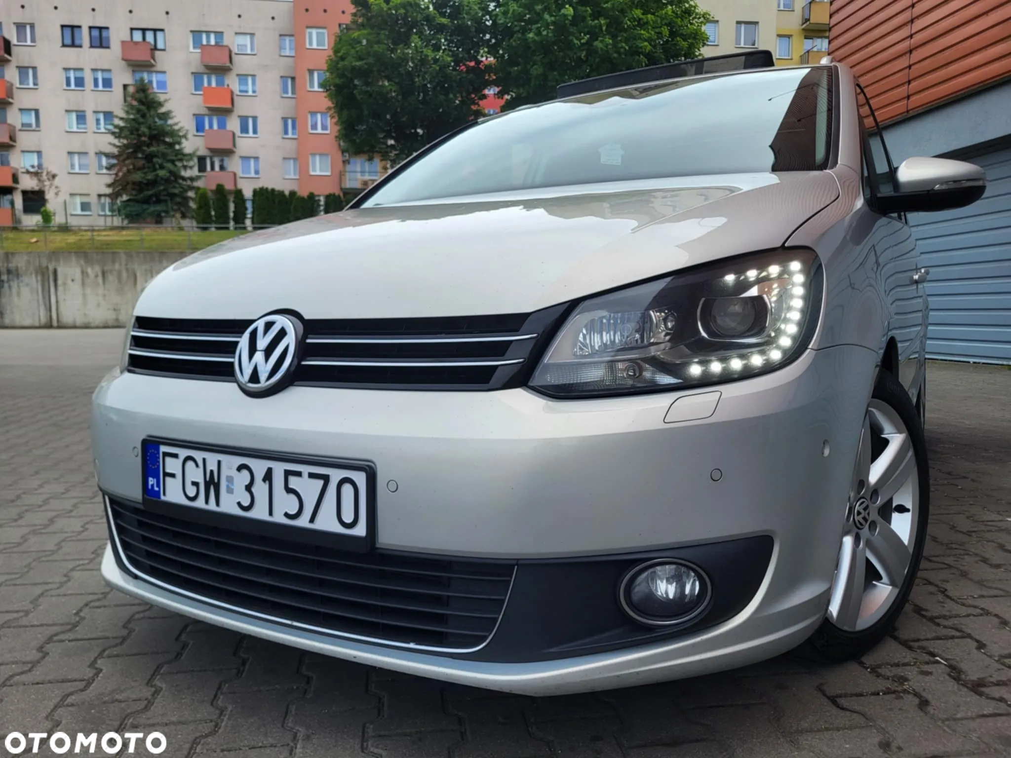 Volkswagen Touran 2.0 TDI DPF DSG Highline - 14