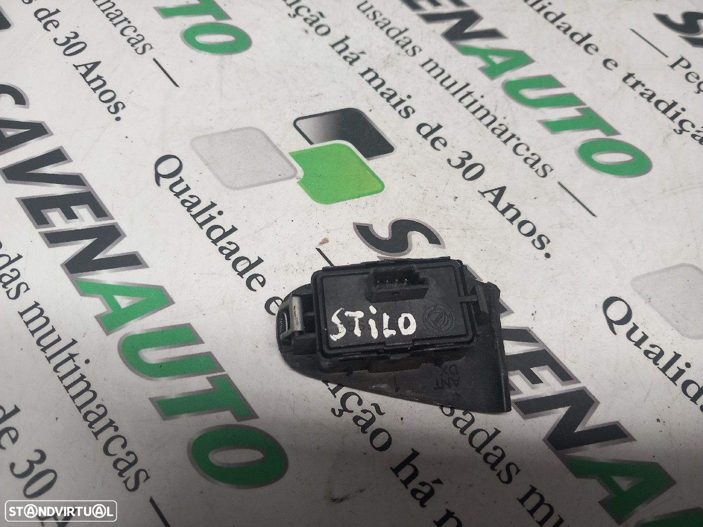 Botão / Botões / Comutador Vidro Dto Fiat Stilo (192_) - 2