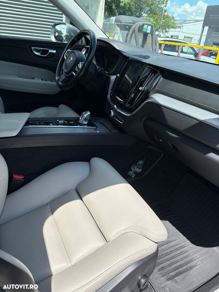 Volvo XC 60 T8 Twin Engine AWD Inscription - 10