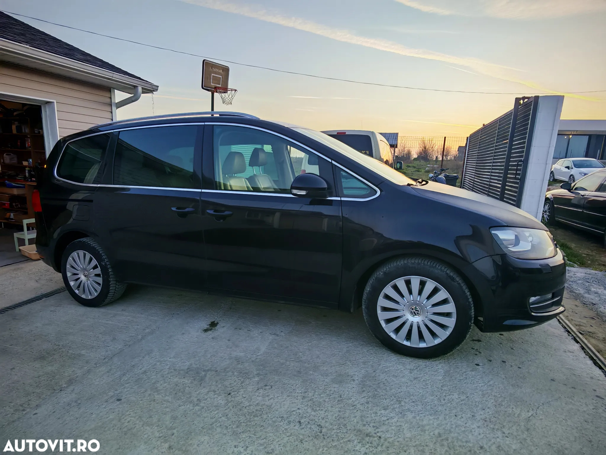 Volkswagen Sharan 2.0 TDI DSG BlueMotion Technology Highline - 3