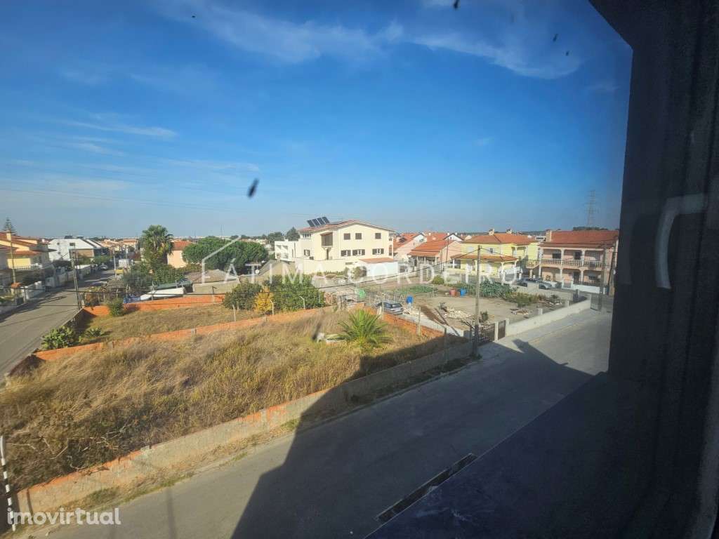 Moradia Geminada T4 com Suite e lugar de garagem - Redondos - Grande imagem: 2/16