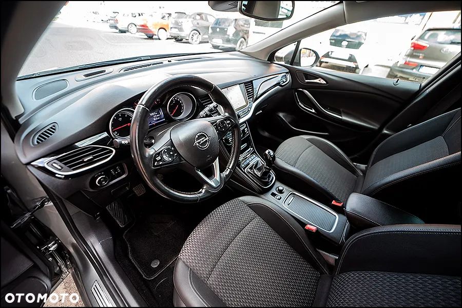 Opel Astra - 16