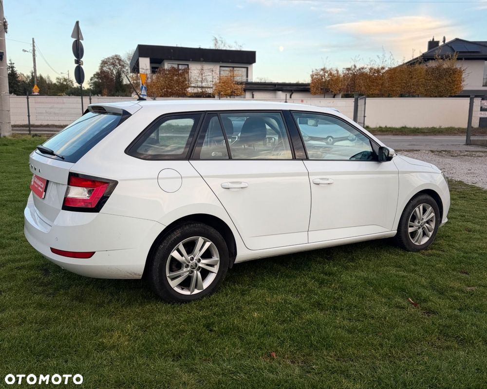 Skoda Fabia - 10