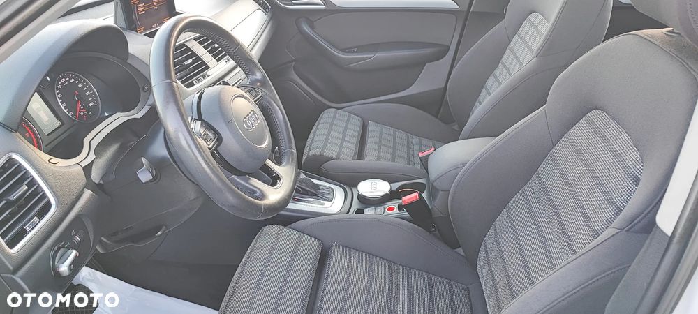 Audi Q3 1.4 TFSI Design S tronic - 21