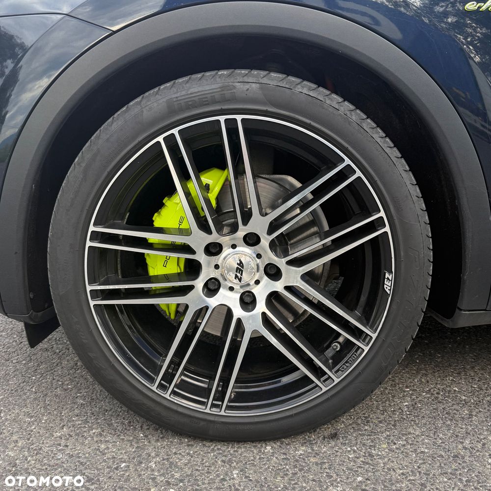 Porsche Cayenne - 6