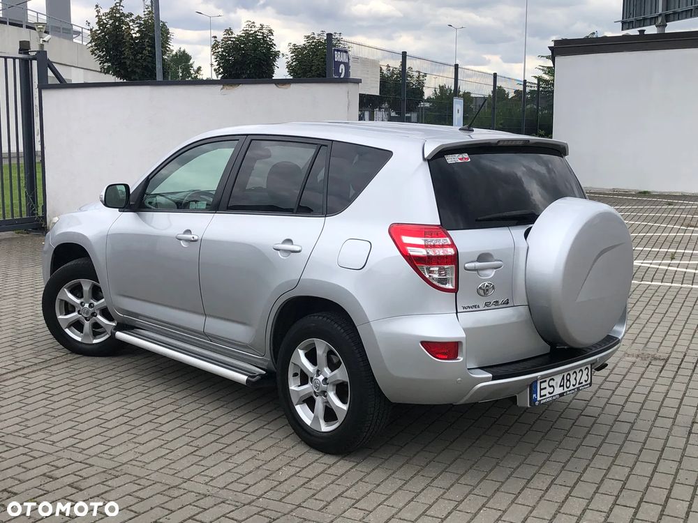 Toyota RAV4 - 22