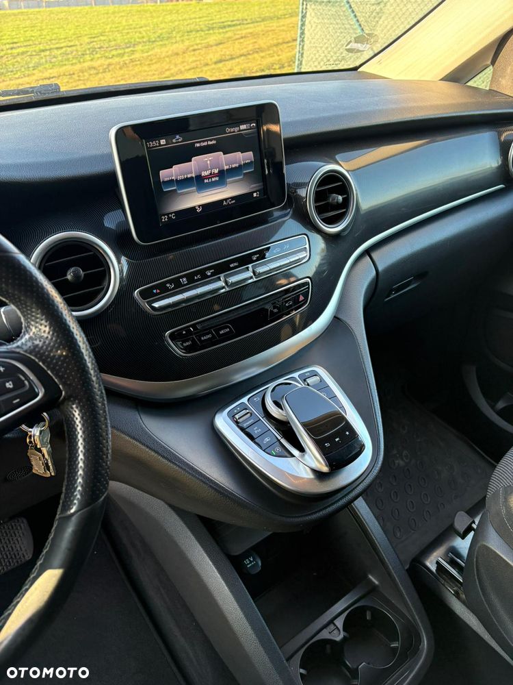 Mercedes-Benz Klasa V 220 d lang 4Matic 7G-TRONIC - 21