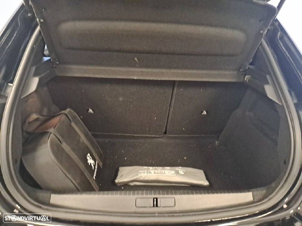 Peugeot e-208 50 kWh GT - 6