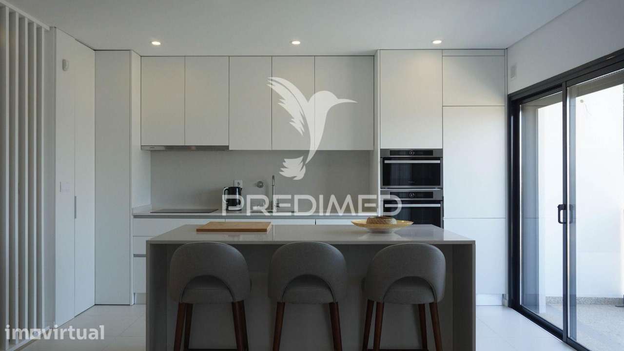 Moradia, em S. Pedro Merelim, em Braga - Grande imagem: 4/10