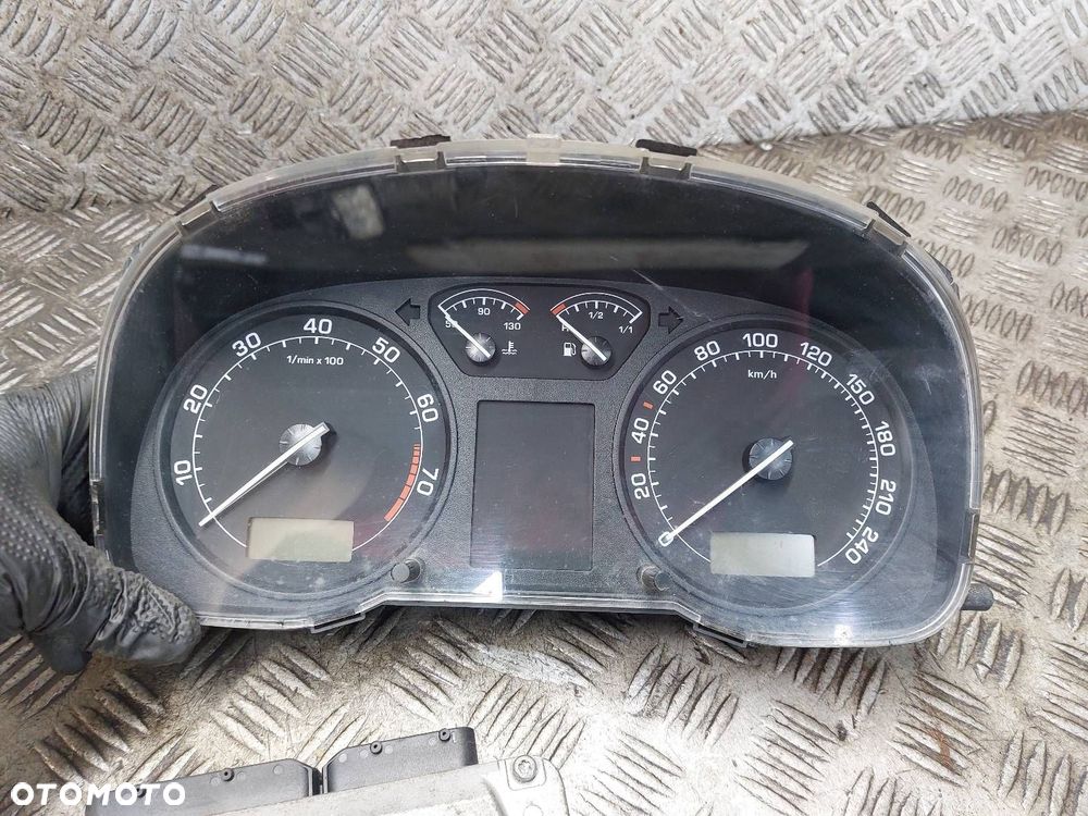 ZESTAW STARTOWY SKODA OCTAVIA I 1.6 8V 06A906033DM 4B0905851C 1U0920811B - 6