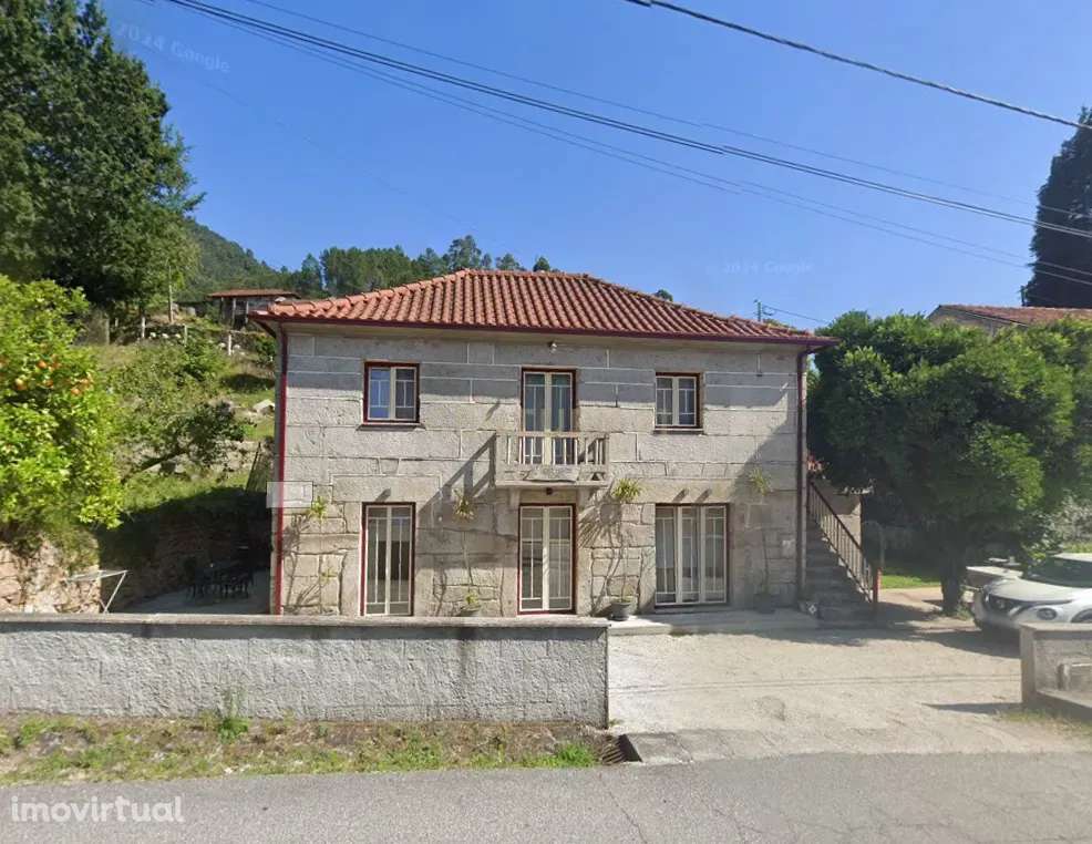 Magnífica Casa com 3 Apartamentos na Vila do Gerês - Grande imagem: 5/38