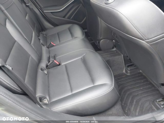 Mercedes-Benz GLA 250 4-Matic AMG Line - 10