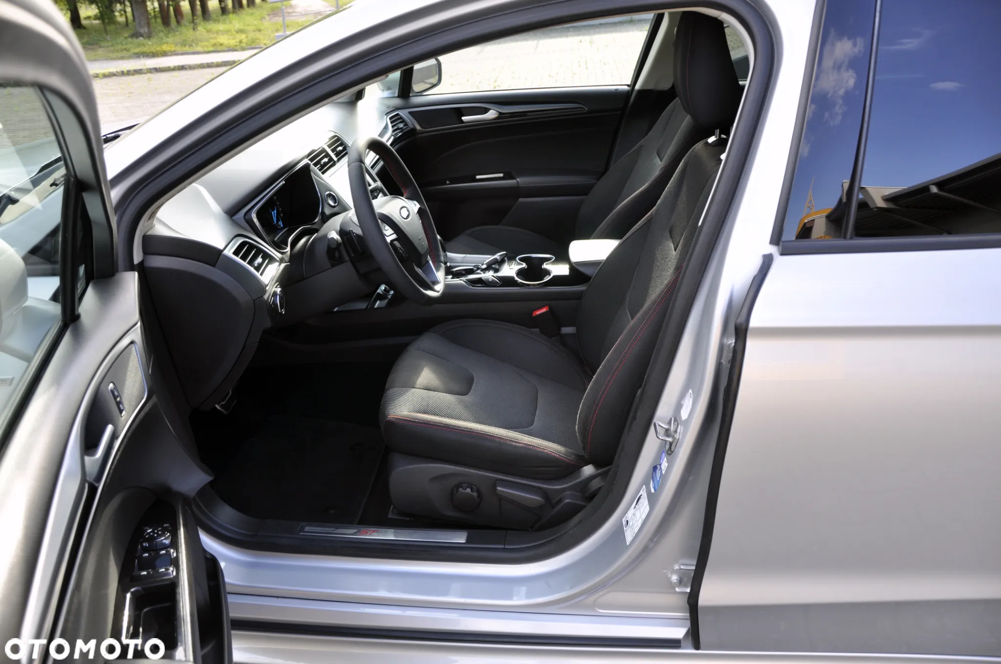 Ford Mondeo 2.0 TDCi Titanium PowerShift - 17