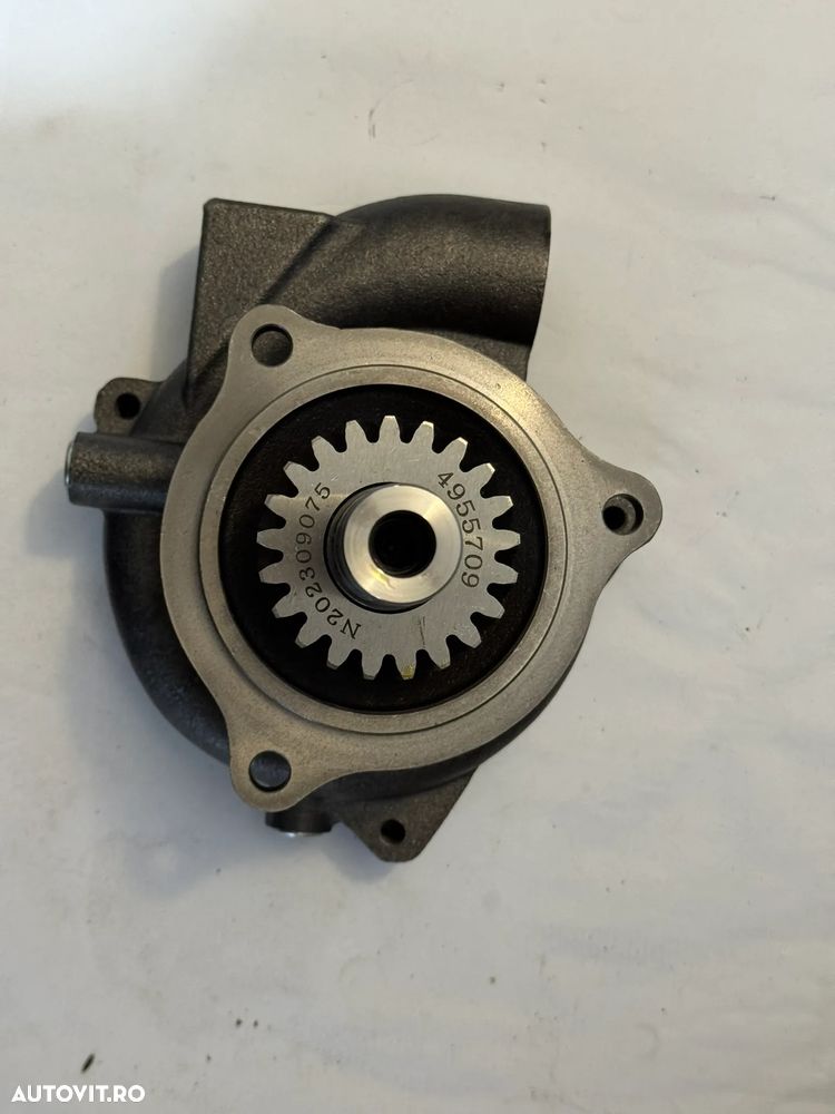 Pompa apa 4955709 CUMMINS L10 noua CASE TERAX  ISM11 QSM11 - 4