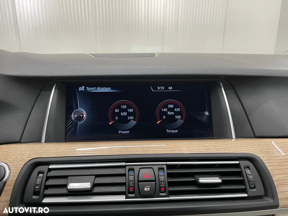 BMW Seria 5 530d xDrive Touring Aut. - 19