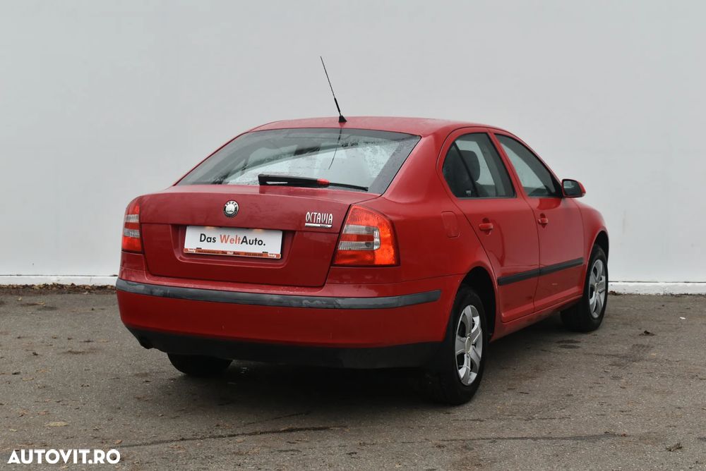 Skoda Octavia 1.6 Ambiente - 3