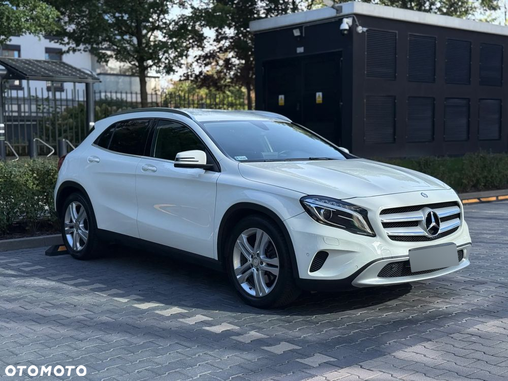 Mercedes-Benz GLA 250 4-Matic - 4