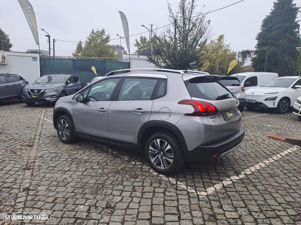Peugeot 2008 1.2 PureTech Allure - 9