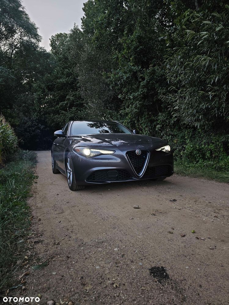 Alfa Romeo Giulia - 10