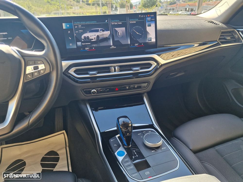 BMW i4 - 17