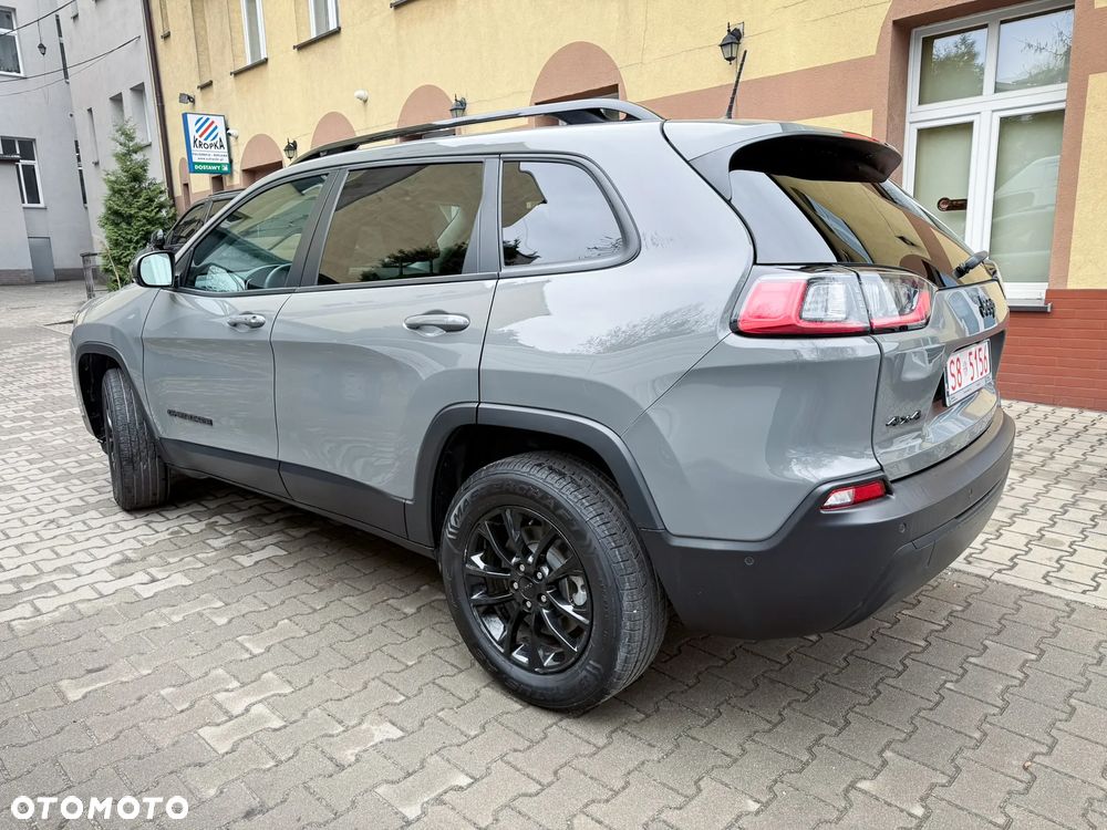 Jeep Cherokee - 5